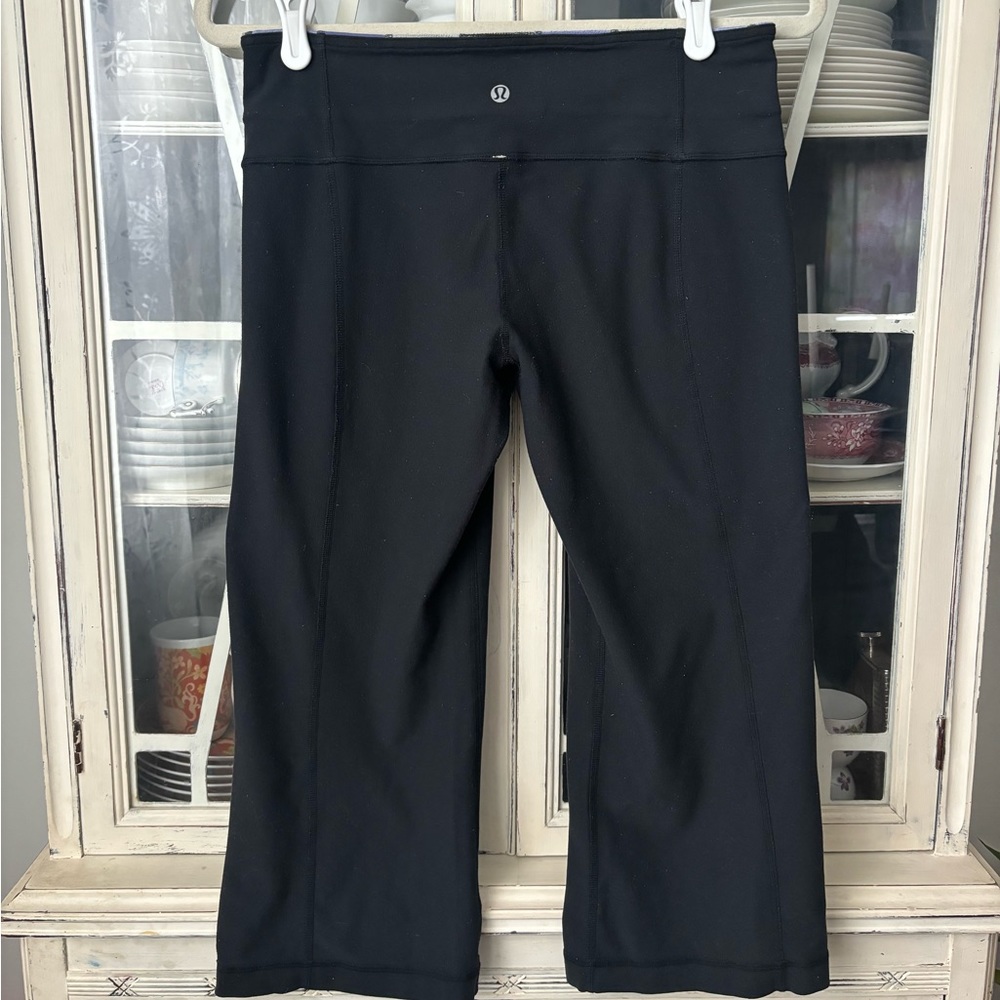 Lululemon Reversible Capris - Picture 5 of 6